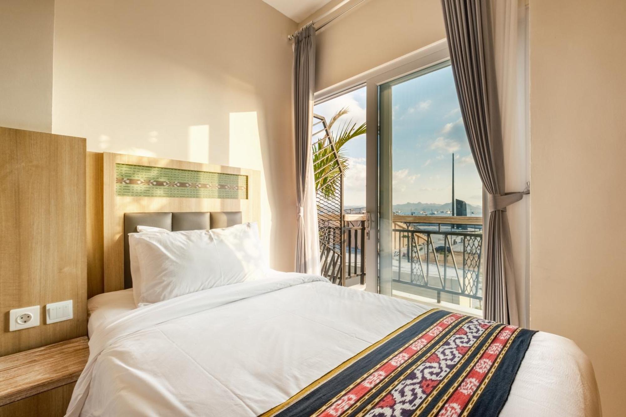 Dejavu 2.0 Hotel Bajo Komodo Labuan Bajo Esterno foto